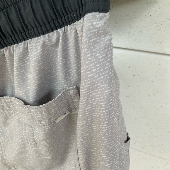 VUORI MEN'S KORE SHORT 5" INSEAM. - Picture 7 of 12